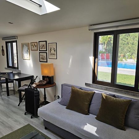 Charming Cozy Studio With Garden & Pool กาชไกช์ ภายนอก รูปภาพ